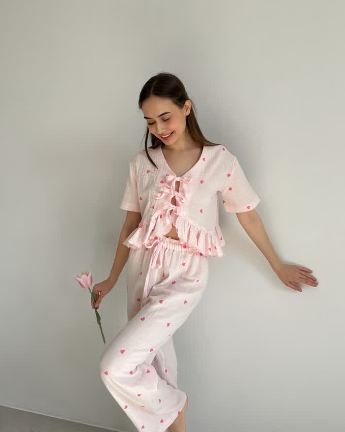 Top og bukse — Rosa med rosa hjerter
