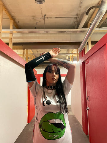 Transformable T-Shirt Dress with Shibari Print — Green Lips