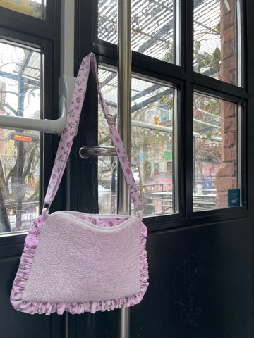 Crossbody bag with ruffles